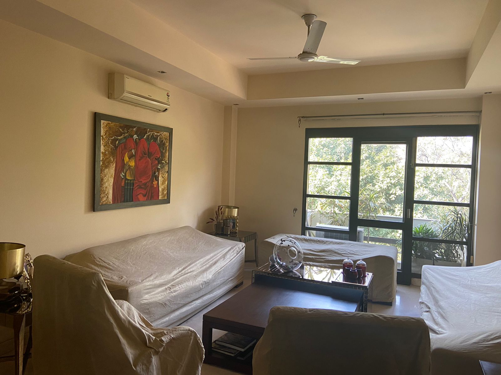 Floor Available for Sale in Sukhdev Vihar